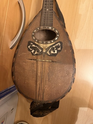 Antique mandolin mother - antique,