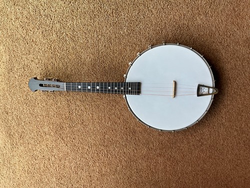 Musical instruments used banjo - used,