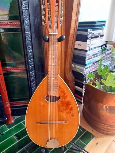 Cremona flat top mandolin - flat,