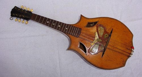 Old mandolin coat arms - old,