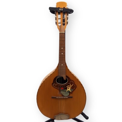 Vintage bowl back - back, mandolin
