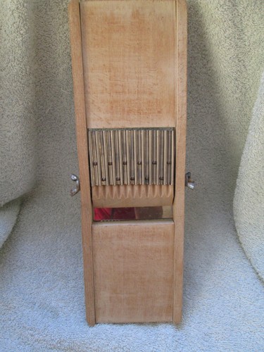Vintage wood mandolin - wood, fruit