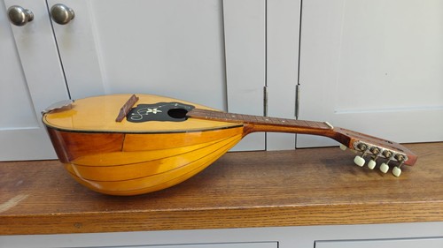 Vintage bowl back - , mandolin