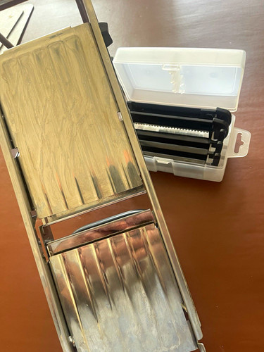 Manual adjustable slicer - manual,
